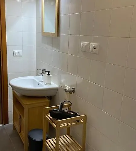 Tramway 3-trieste Center * Triëst